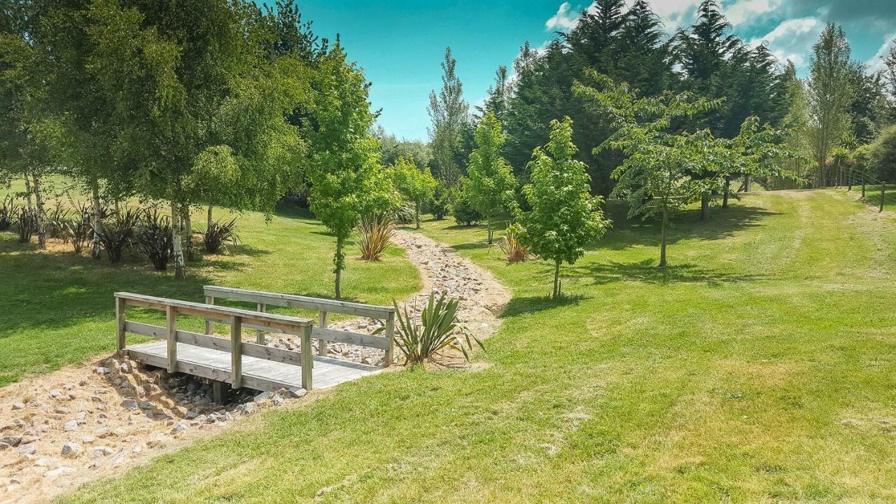 Mountviews Glamping- Retro Caravan Getaway Hotel Lago Lago Taupo Exterior foto