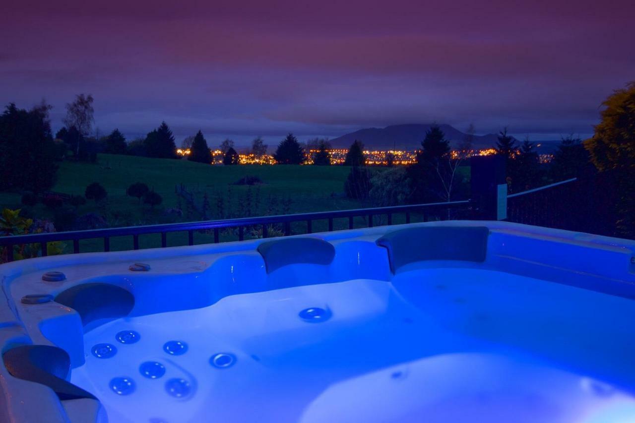 Mountviews Glamping- Retro Caravan Getaway Hotel Lago Lago Taupo Exterior foto